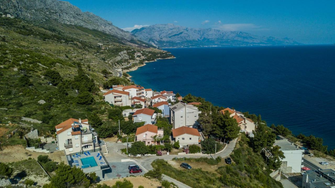 Apartments Pusic Omiš Eksteriør bilde