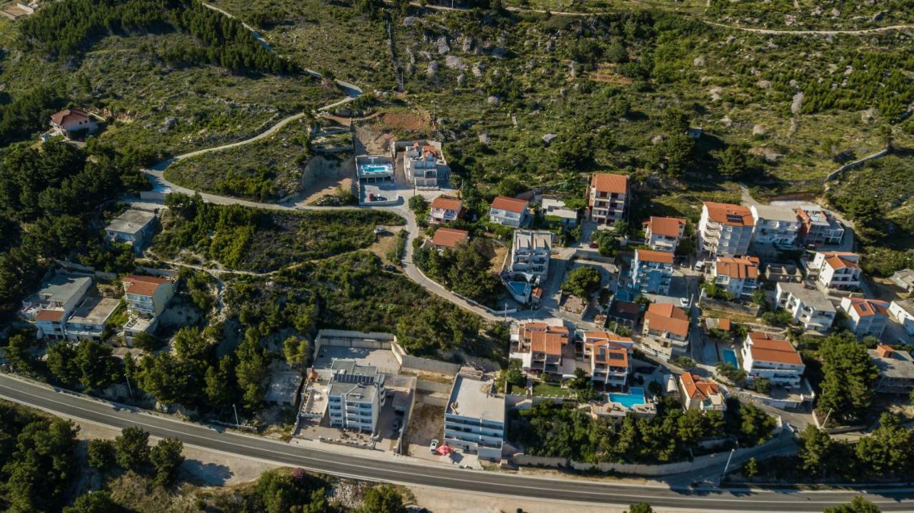 Apartments Pusic Omiš Eksteriør bilde