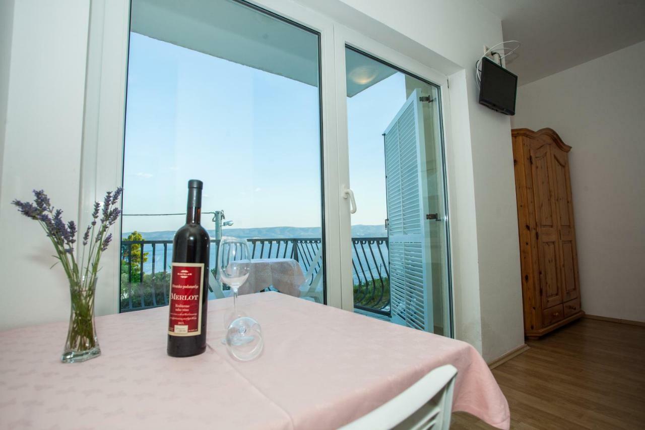 Apartments Pusic Omiš Eksteriør bilde