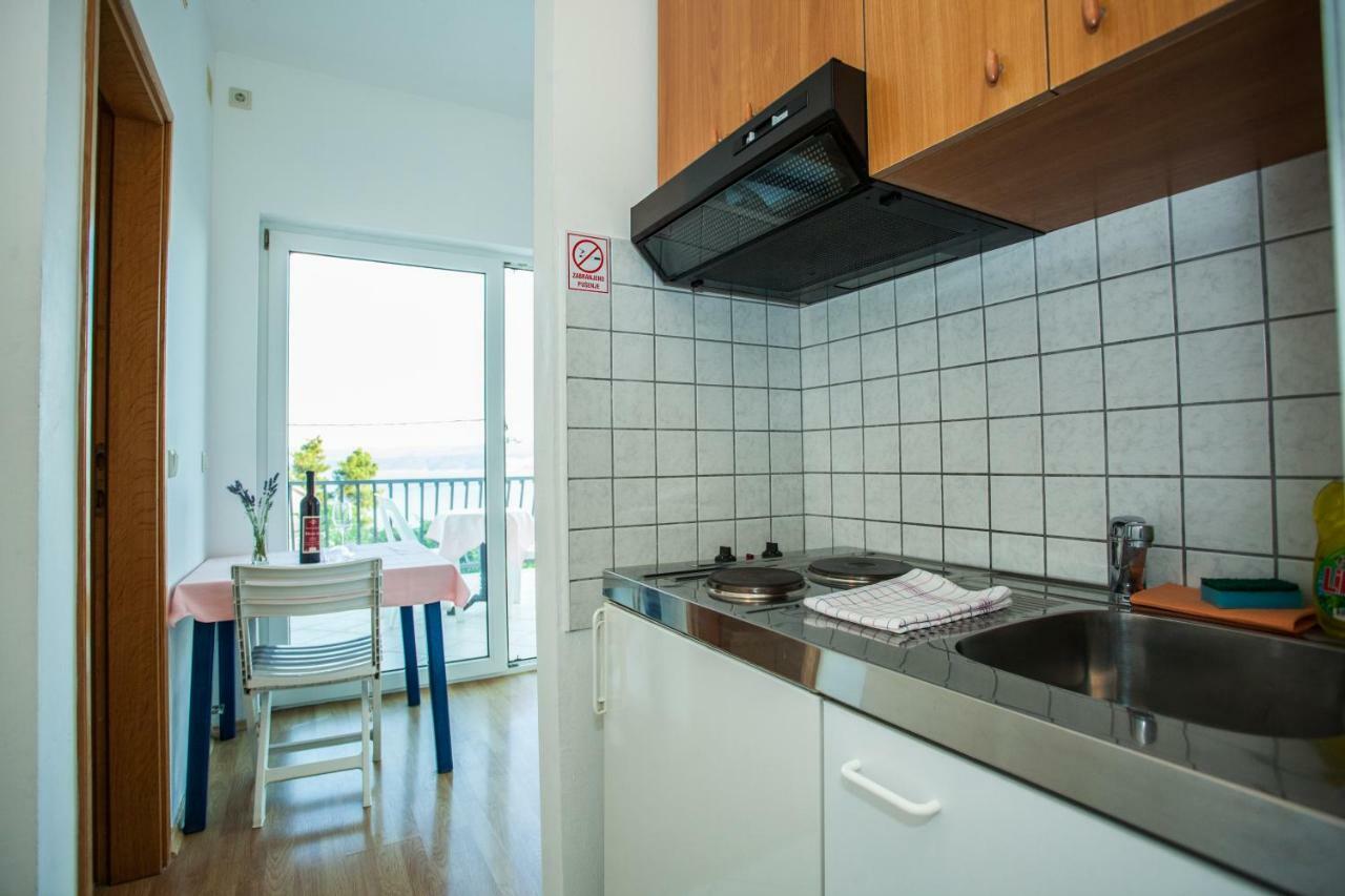 Apartments Pusic Omiš Eksteriør bilde