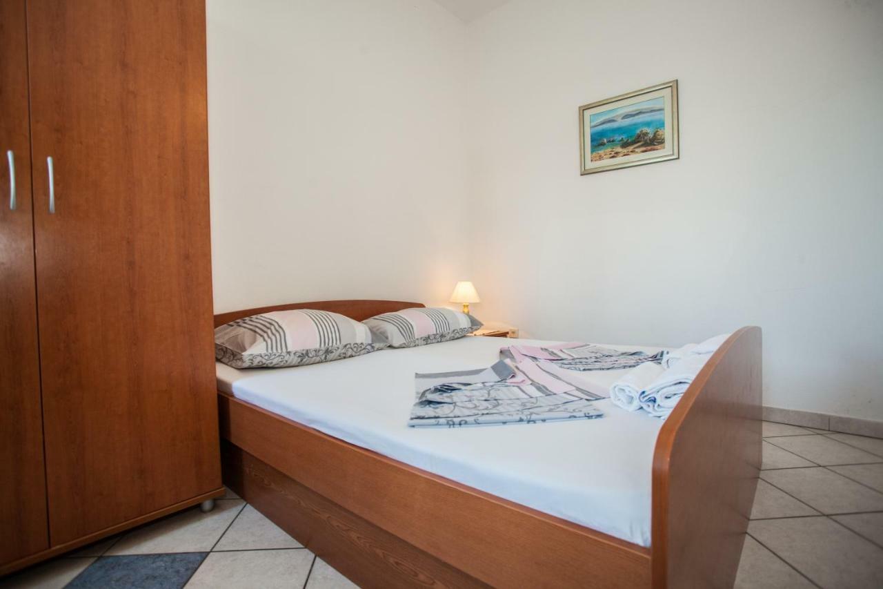 Apartments Pusic Omiš Eksteriør bilde