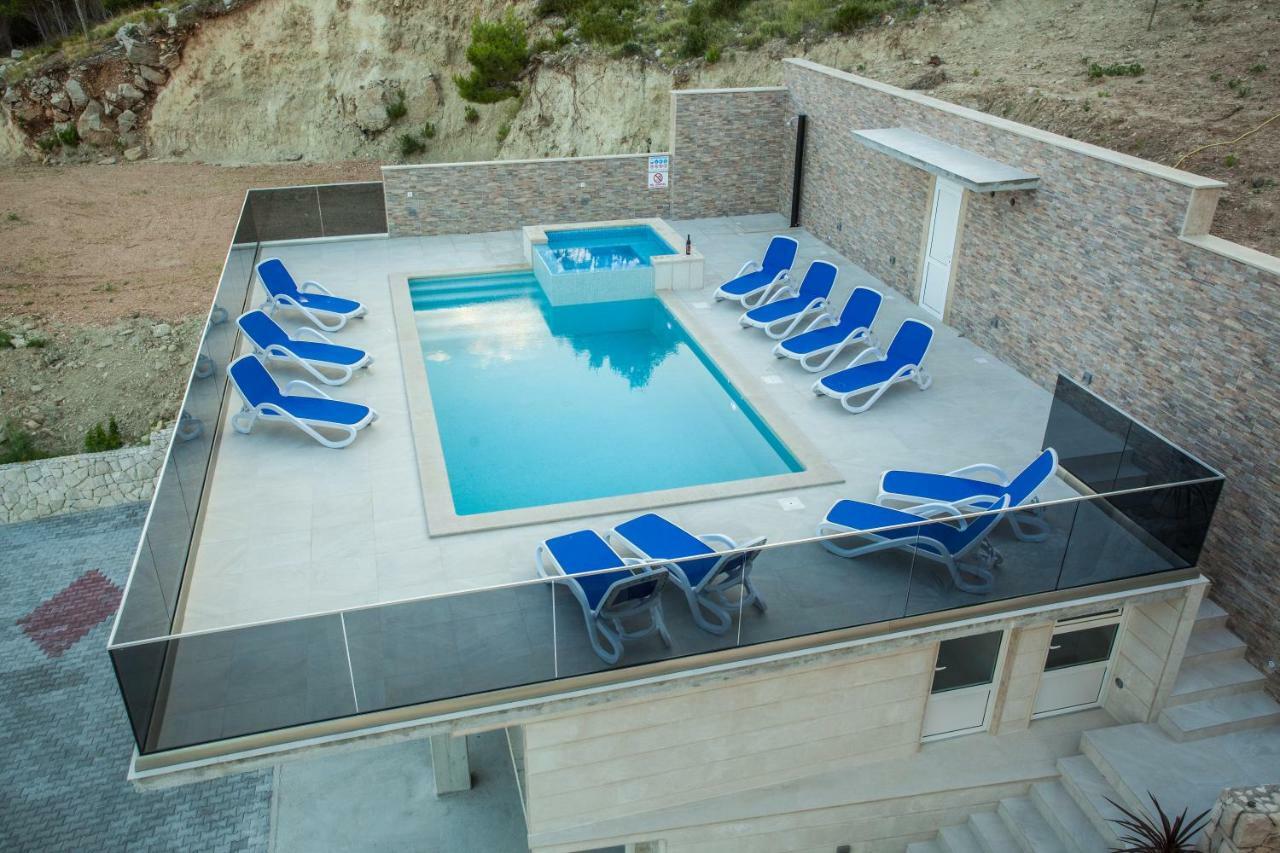 Apartments Pusic Omiš Eksteriør bilde