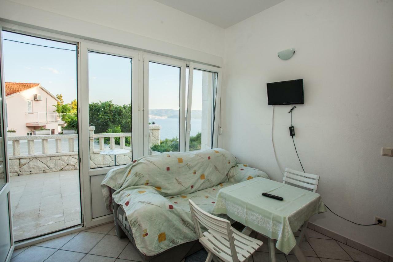 Apartments Pusic Omiš Eksteriør bilde
