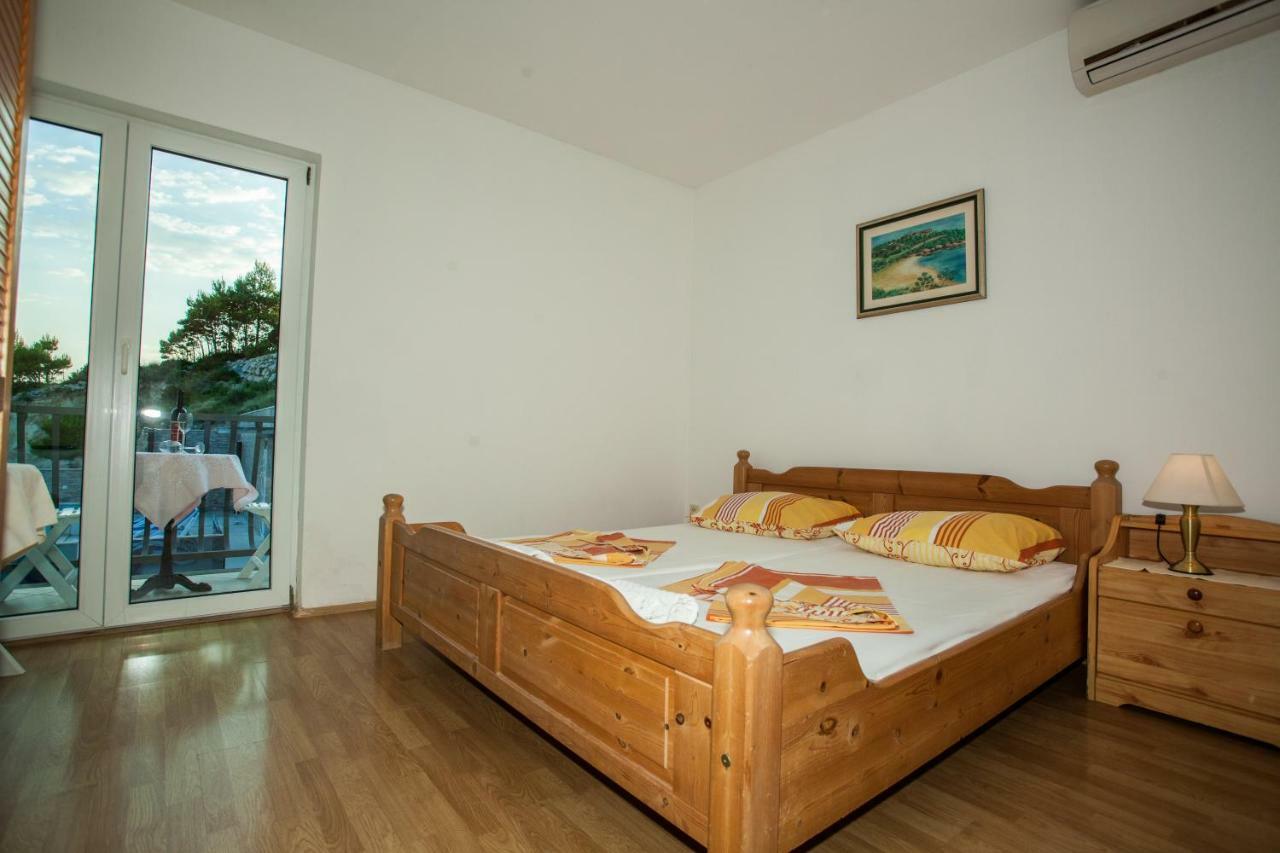 Apartments Pusic Omiš Eksteriør bilde