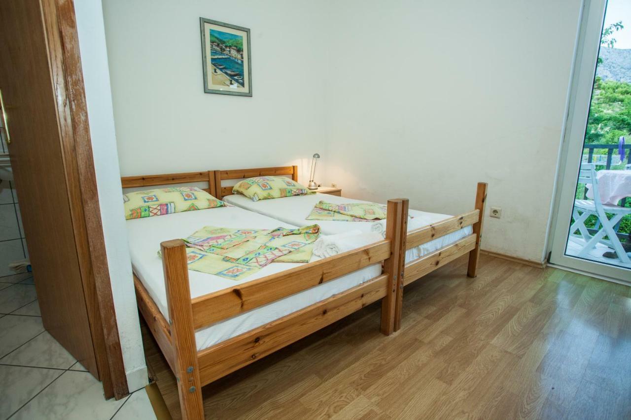 Apartments Pusic Omiš Eksteriør bilde